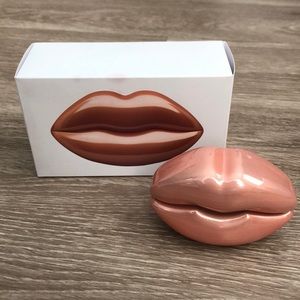KKW x Kylie Nude Lips Fragrance